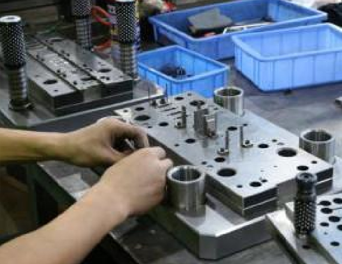 PVLinkTech automatic assembly workshop