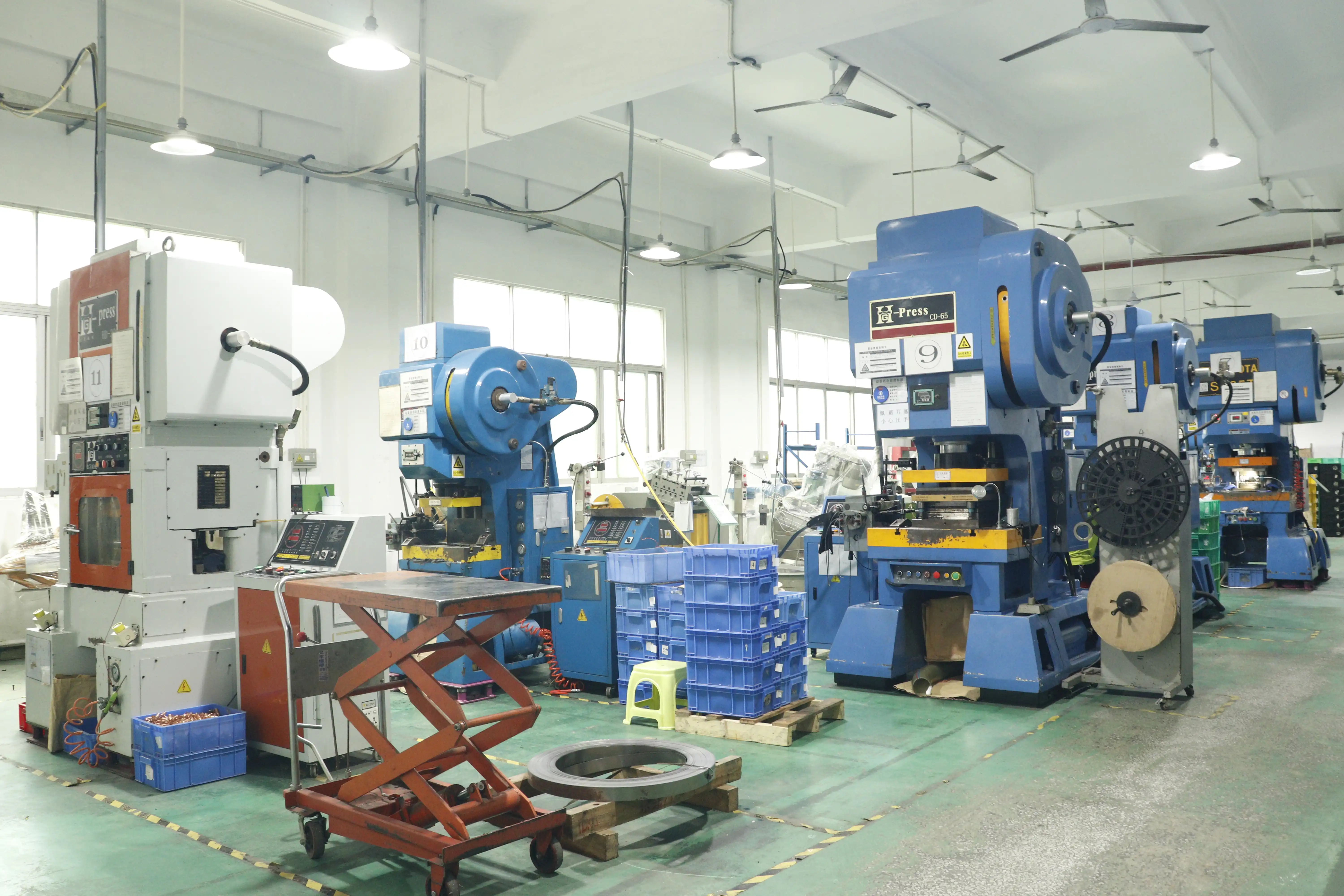 Metal stamping presses in the PVLinkTech workshop
